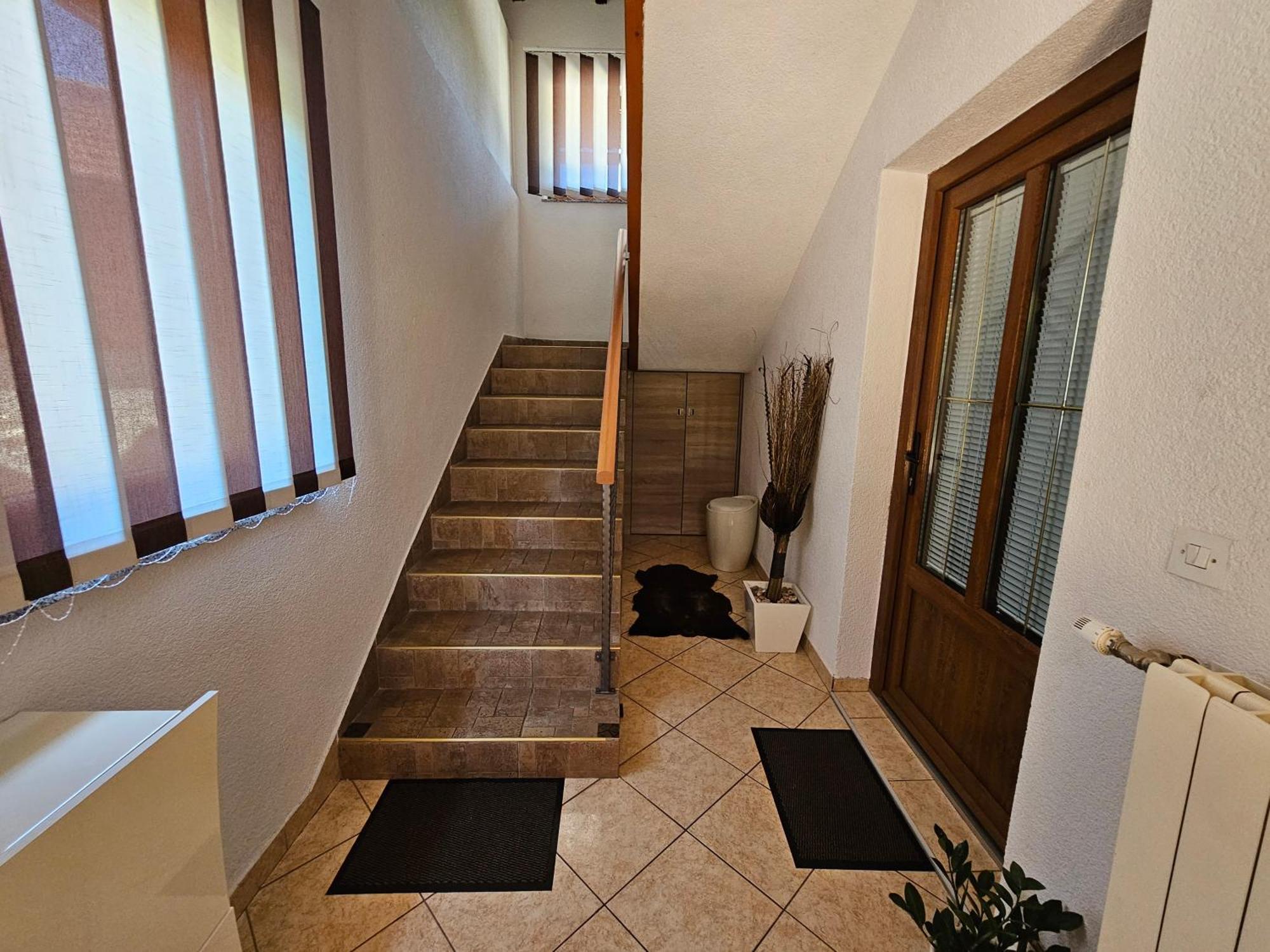 Apartment Majetic Gornji Vaganac Esterno foto